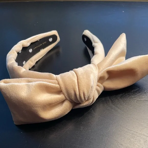 Lele Sadoughi Holly Headband in Cream Velvet Fabric NWOT - Picture 3 of 5